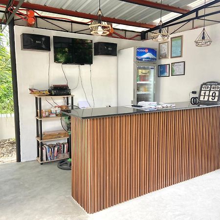 Coconut Inn Moalboal Exterior photo